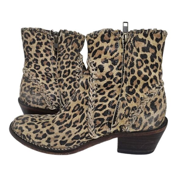VERY VOLATILE LOS ANGELES Leopard Print Zip Ankle Leather Booties - Size 7 1/2 - Picture 3 of 9